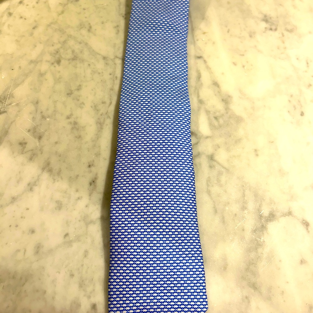 New w/tags Vineyard Vines Hull Blue Micro Tuna Fish Tie